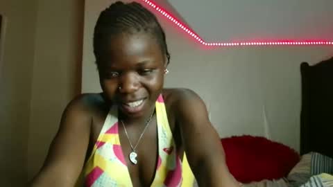 Snapshot of lovelent_shaz chatting on 02.18.26 Shaz online show from 02.18.26