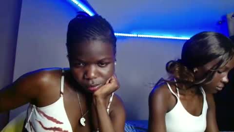 Snapshot of lovelent_shaz chatting on 02.19.26 Shaz online show from 02.19.26