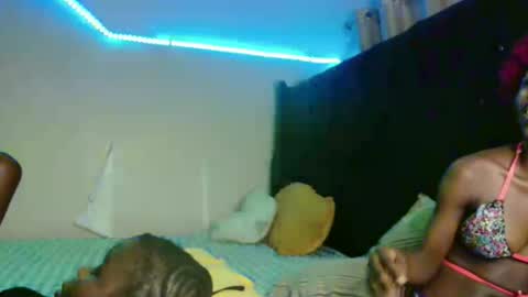Snapshot of lovelent_shaz chatting on 02.25.26 Shaz online show from 02.25.26
