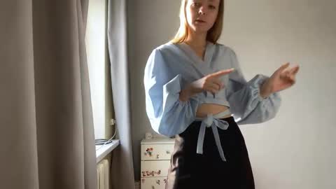 Ella online show from 11.11.25