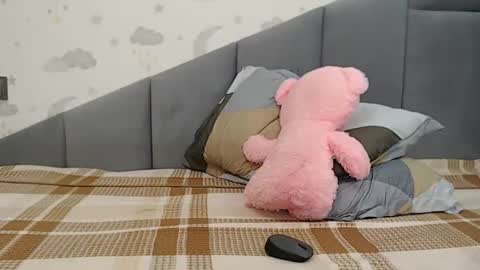 Snapshot of lovellykitty_1 chatting on 02.13.26 lovellykitty online show from 02.13.26