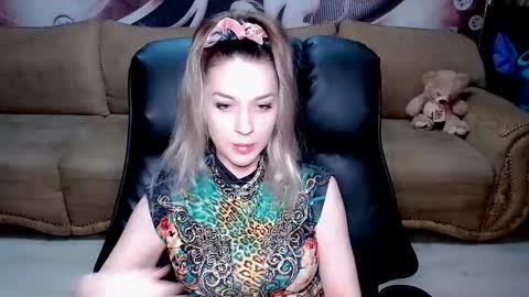 private open online show from 03.11.25