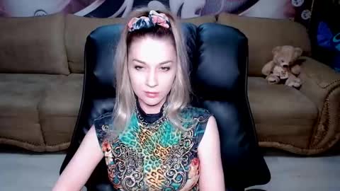 private open online show from 03.11.25