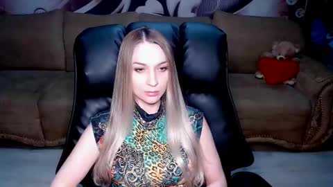 private open online show from 09.20.25