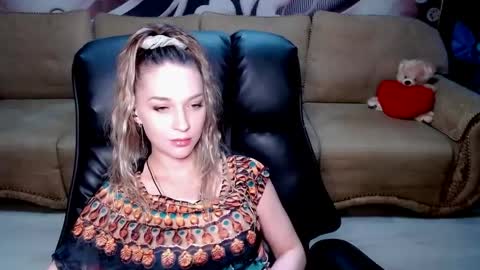 Snapshot of lovellymalina chatting on 05.07.26 private open online show from 05.07.26