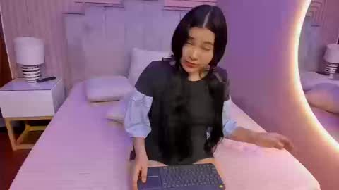 lovellypeach online show from 09.10.25