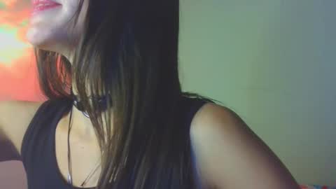 Snapshot of lovely_akira_xwx chatting on 10.08.25 Tami online show from 10.08.25