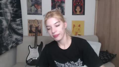 Cassie online show from 03.10.25