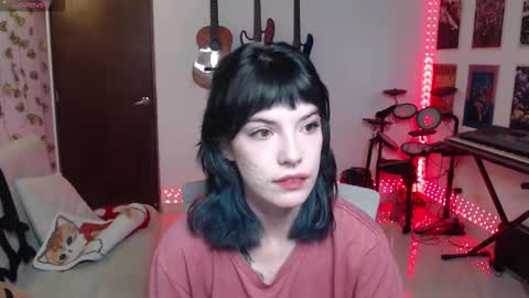 Snapshot of lovely_cass chatting on 10.01.25 Cassie online show from 10.01.25