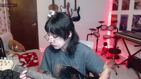 Snapshot of lovely_cass chatting on 10.08.25 Cassie online show from 10.08.25