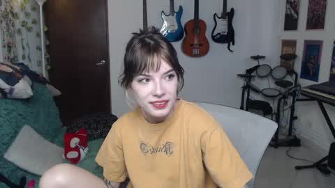 Snapshot of lovely_cass chatting on 11.09.25 Cassie online show from 11.09.25