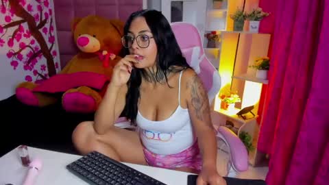 lovely_celestte online show from 06.04.26
