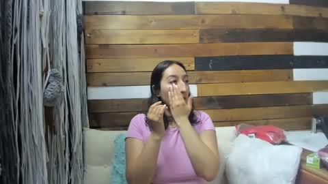 Snapshot of lovely_chloe19 chatting on 01.29.25 Chloe online show from 01.29.25