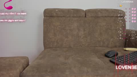 Snapshot of lovely_duo chatting on 01.08.25 OLF cristina hot1 online show from 01.08.25