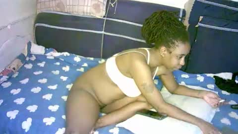 Snapshot of lovely_ebonies2 chatting on 03.25.26 lovely_ebonies2 online show from 03.25.26