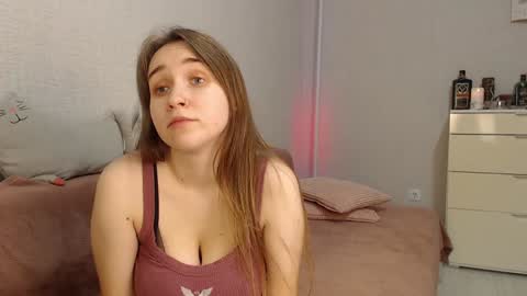 Lovely Hayley online show from 12.20.24