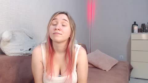 Snapshot of lovely_hayley chatting on 11.02.25 Lovely Hayley online show from 11.02.25