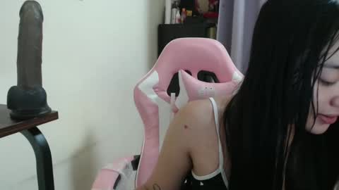 lovely_leah23 online show from 11.24.25