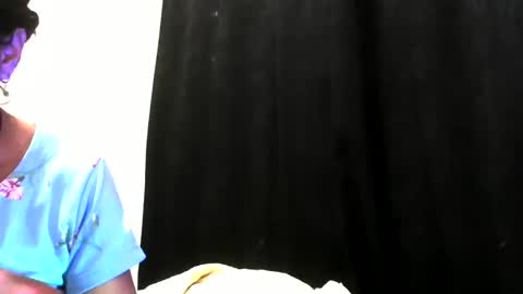 Snapshot of lovely_manificent4u chatting on 12.14.24 Lest online show from 12.14.24