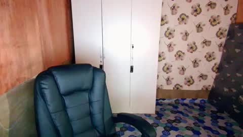 lovely_ricaxxx online show from 10.17.25