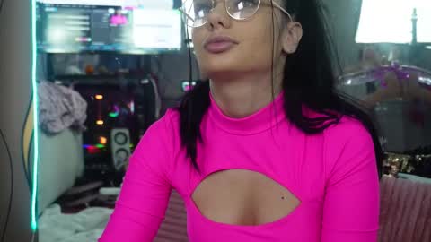 lovely_sophia_ online show from 12.05.25