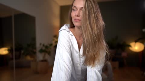 Snapshot of lovely_tammy chatting on 09.29.25 Very miss youWill be back soon Tammy online show from 09.29.25