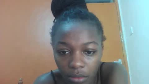 Snapshot of lovely_yvonne chatting on 10.06.25 Lovely yvonne online show from 10.06.25