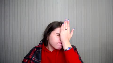 Snapshot of lovelyangel_xx chatting on 01.06.25 lovelyangel_xx online show from 01.06.25