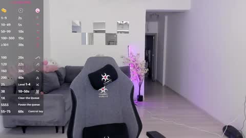 lovelybianca_ online show from 04.01.26