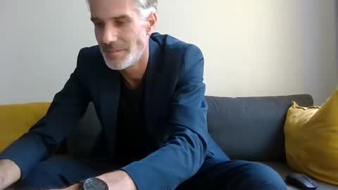 Max online show from 09.11.25