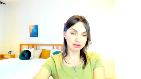 Mia online show from 12.18.24