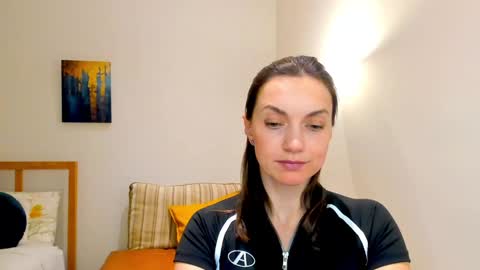 Mia online show from 12.20.24