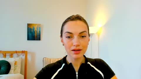 Mia online show from 12.28.24