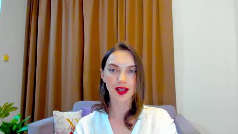 Mia online show from 10.18.25