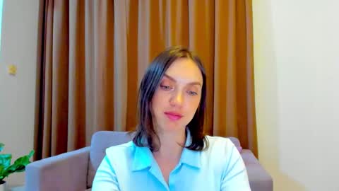 Mia online show from 10.22.25