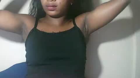 lovelylarra online show from 03.14.26