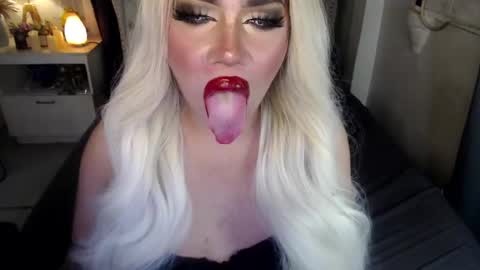 Rebeca online show from 12.04.24