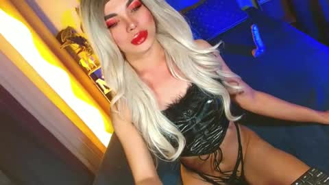 Snapshot of lovelymiss_shyna11 chatting on 06.28.26 lovelymiss_shyna11 online show from 06.28.26
