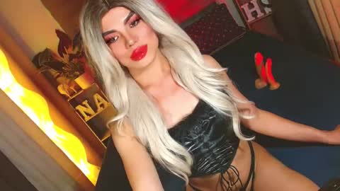 Snapshot of lovelymiss_shyna11 chatting on 08.06.26 lovelymiss_shyna11 online show from 08.06.26