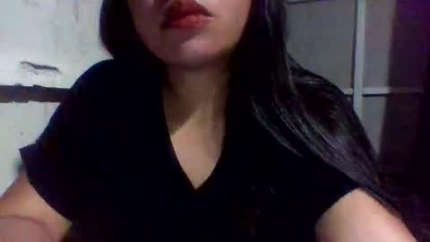 Snapshot of lovelymocha27 chatting on 10.22.25 lovelymocha27s online show from 10.22.25