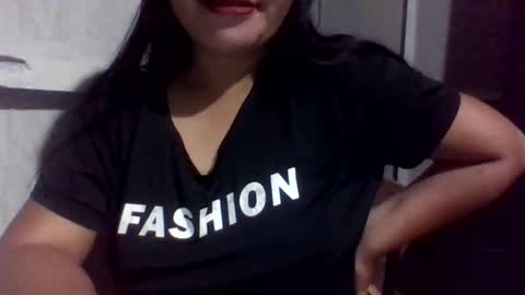 Snapshot of lovelymocha27 chatting on 11.16.25 lovelymocha27s online show from 11.16.25