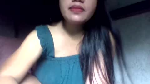 Snapshot of lovelymocha27 chatting on 11.18.25 lovelymocha27s online show from 11.18.25