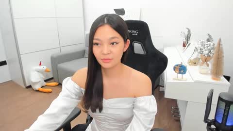 kim online show from 12.16.24