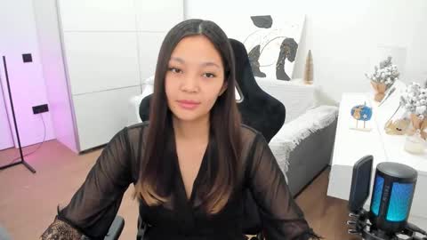 kim online show from 12.17.24