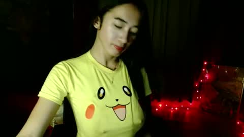 Snapshot of lovelypetite143 chatting on 02.21.26 lovelypetite143 online show from 02.21.26