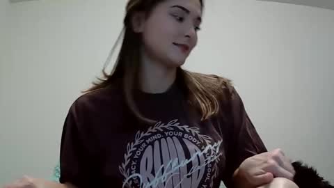 Queen Aria  online show from 11.06.25