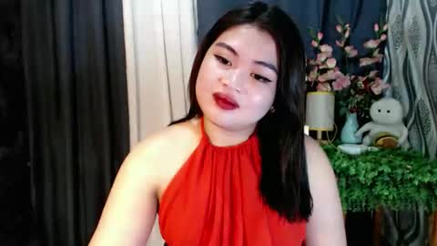 Snapshot of lovelyrhean chatting on 10.11.25 Rhean online show from 10.11.25