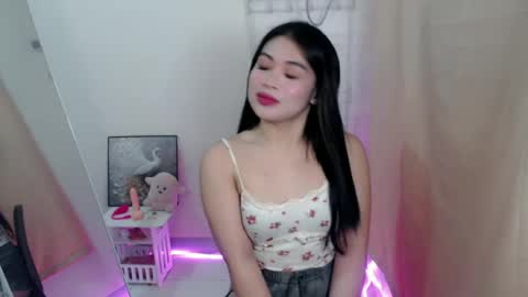 Snapshot of lovelyrhean chatting on 07.06.26 Rhean online show from 07.06.26