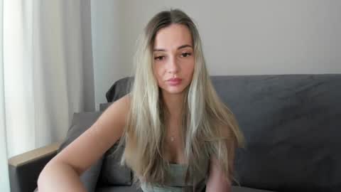 Lovely Rose online show from 05.23.26