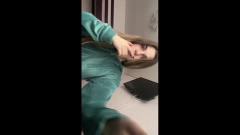 Snapshot of lovelysilk_63 chatting on 02.04.26 ELA online show from 02.04.26